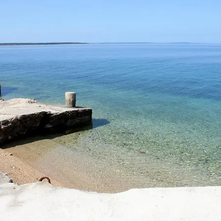 Apartments By The Sea Mandre, Pag - 4101 * Kolan