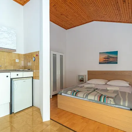 Apartments By The Sea Mandre, Pag - 4101 Kolan