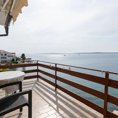 Apartments By The Sea Mandre, Pag - 4101 Apartment *