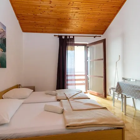 Apartments By The Sea Mandre, Pag - 4101 * Kolan