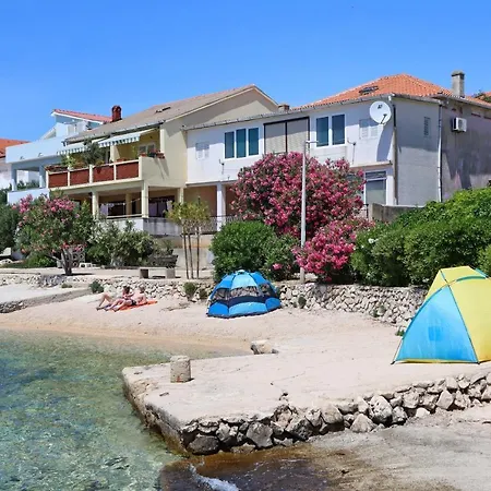 Apartments By The Sea Mandre, Pag - 4101 Apartment *